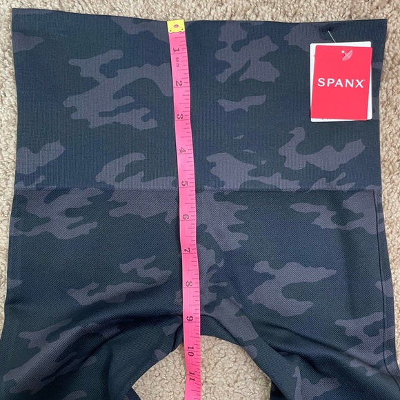 Spanx Look at Me Now Seamless High-Waisted Full Length Camo Leggings Sz S NEW - Picture 13 of 16